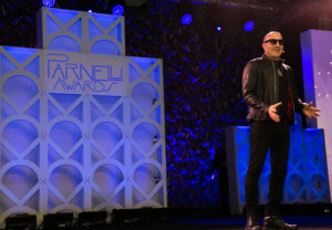 Host Kenny Aronoff gets the show started